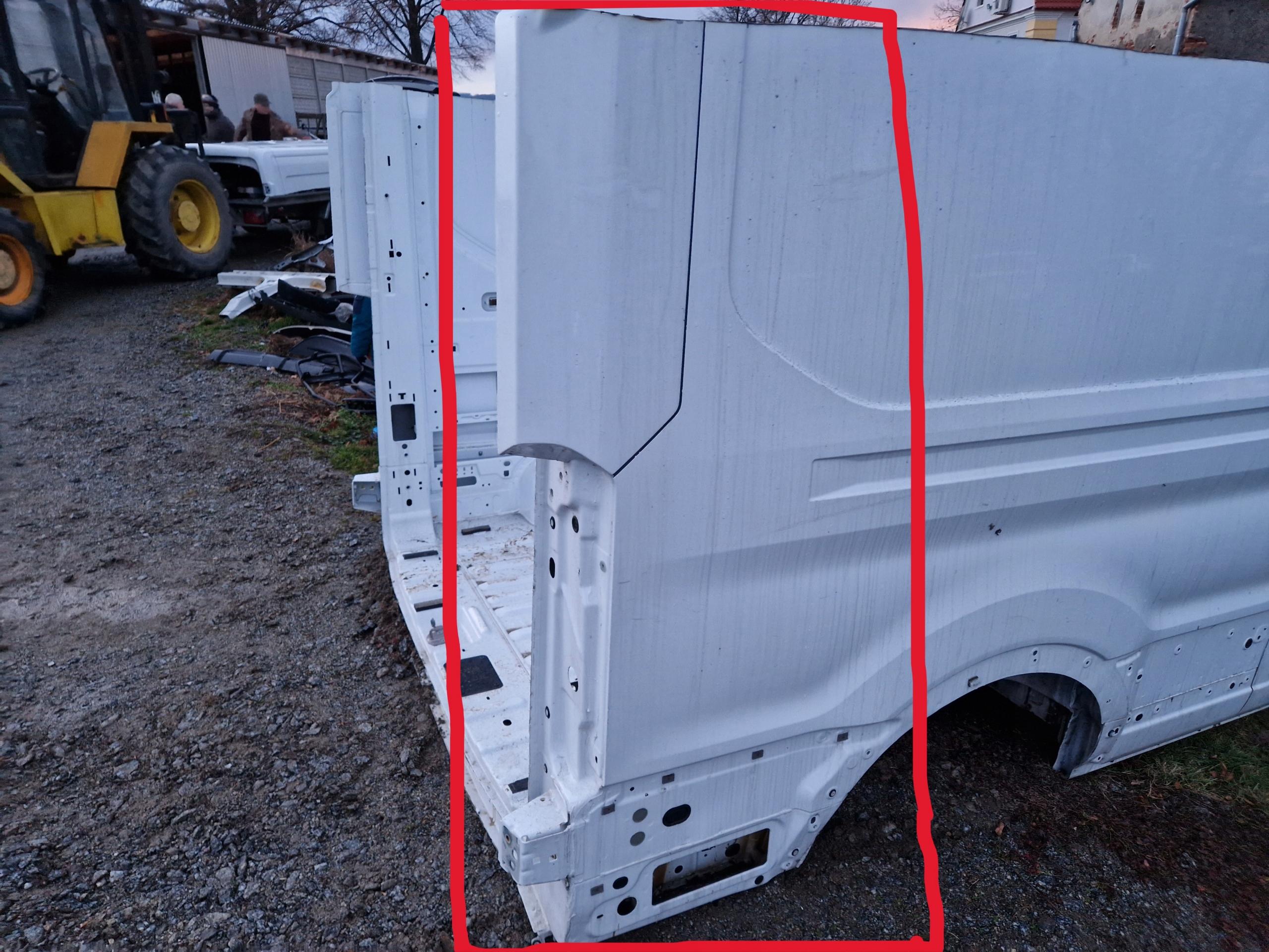 FORD TRANSIT MK8 четверть стойки окуляр правый задний