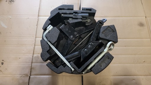 FORESTER III JACK KIT КЛЮЧ 97035AG002