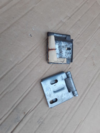 487621 - Fiat 125p, новые петли капота.