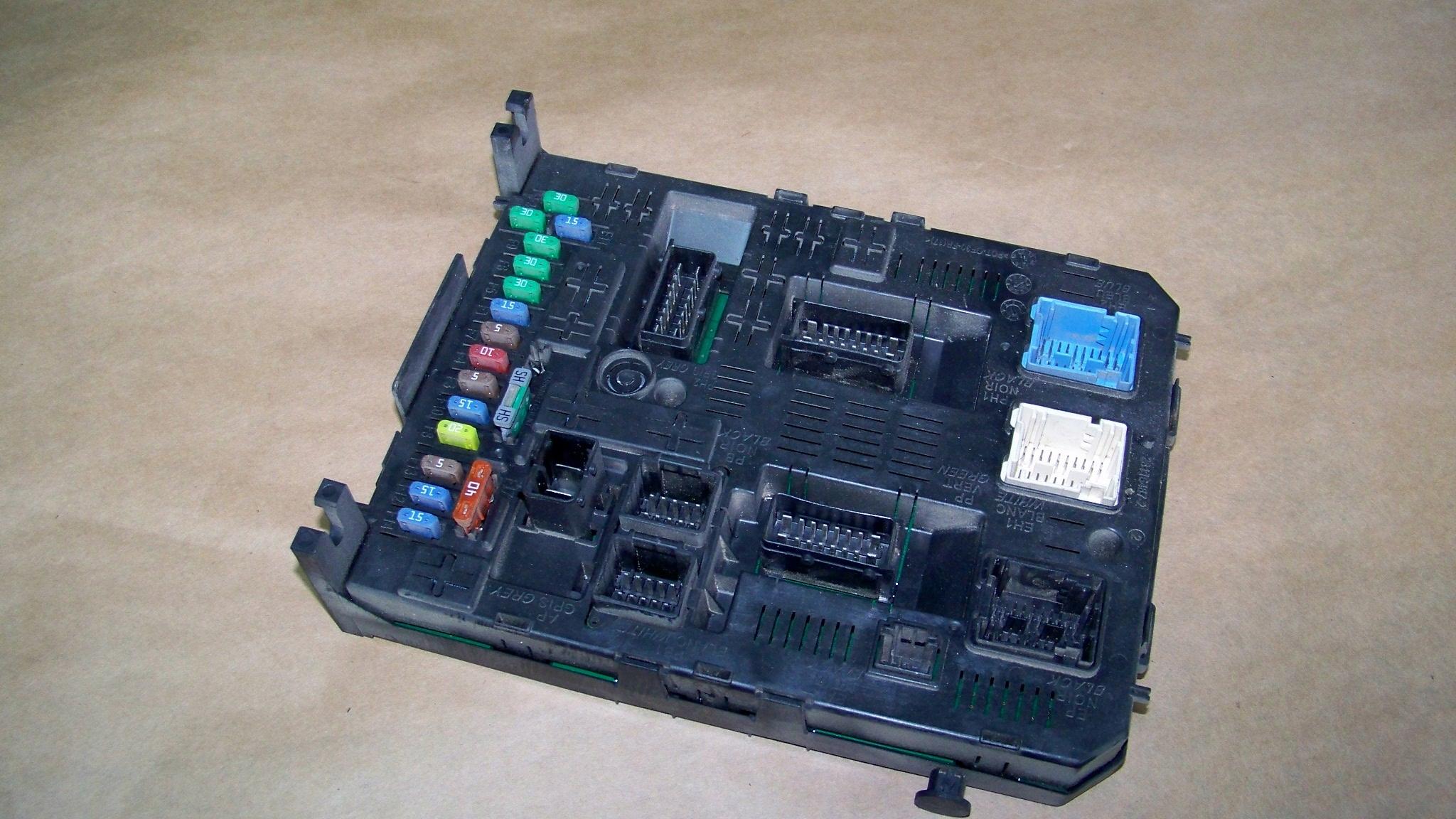 9664058980 - Fiat Scudo Jumpy II 09R коробка модуль BSI