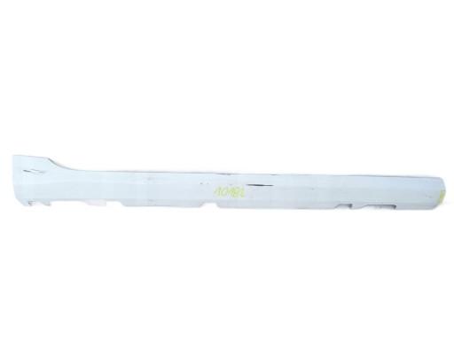 Q311M13F - Ford Fiesta MK8 ST 5D педаль порога правая