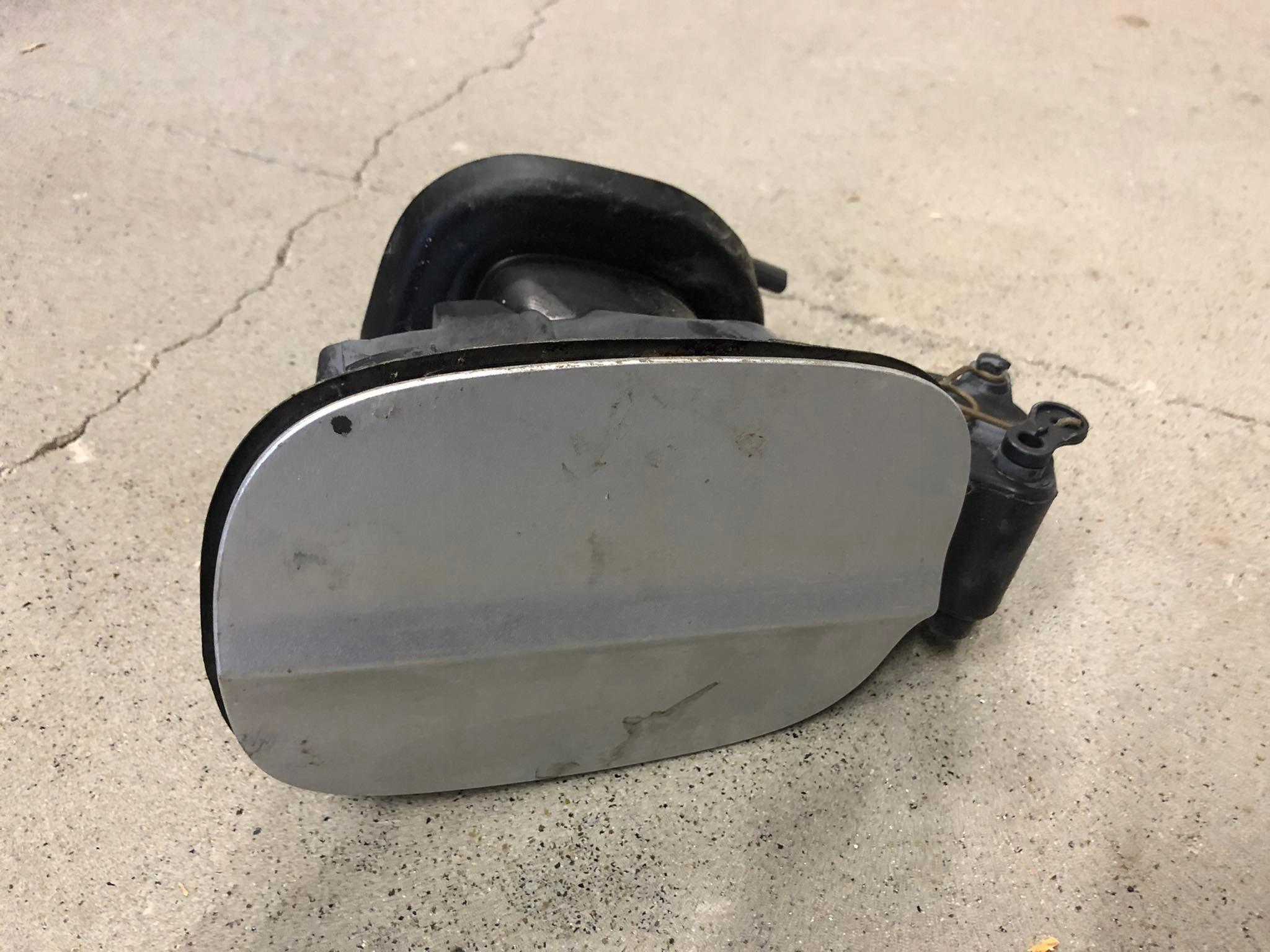 DG93F405C46CA - Ford Fusion США кришка паливного бака