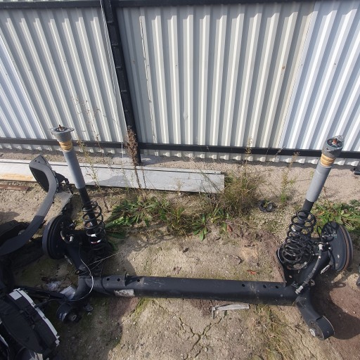 G1B1-5K952-AD - Ford ka+ plus 1,2 b belka задня підвіска