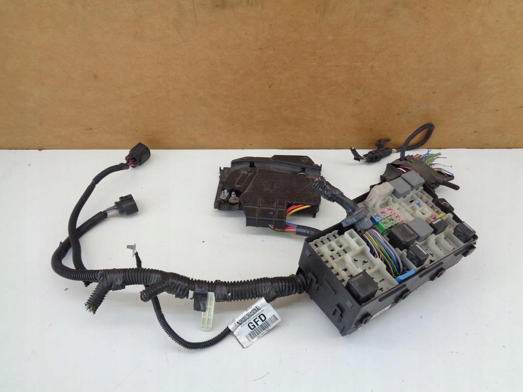 AV6T-14A142-AB - Блок предохранителей Ford Kuga II Focus MK3