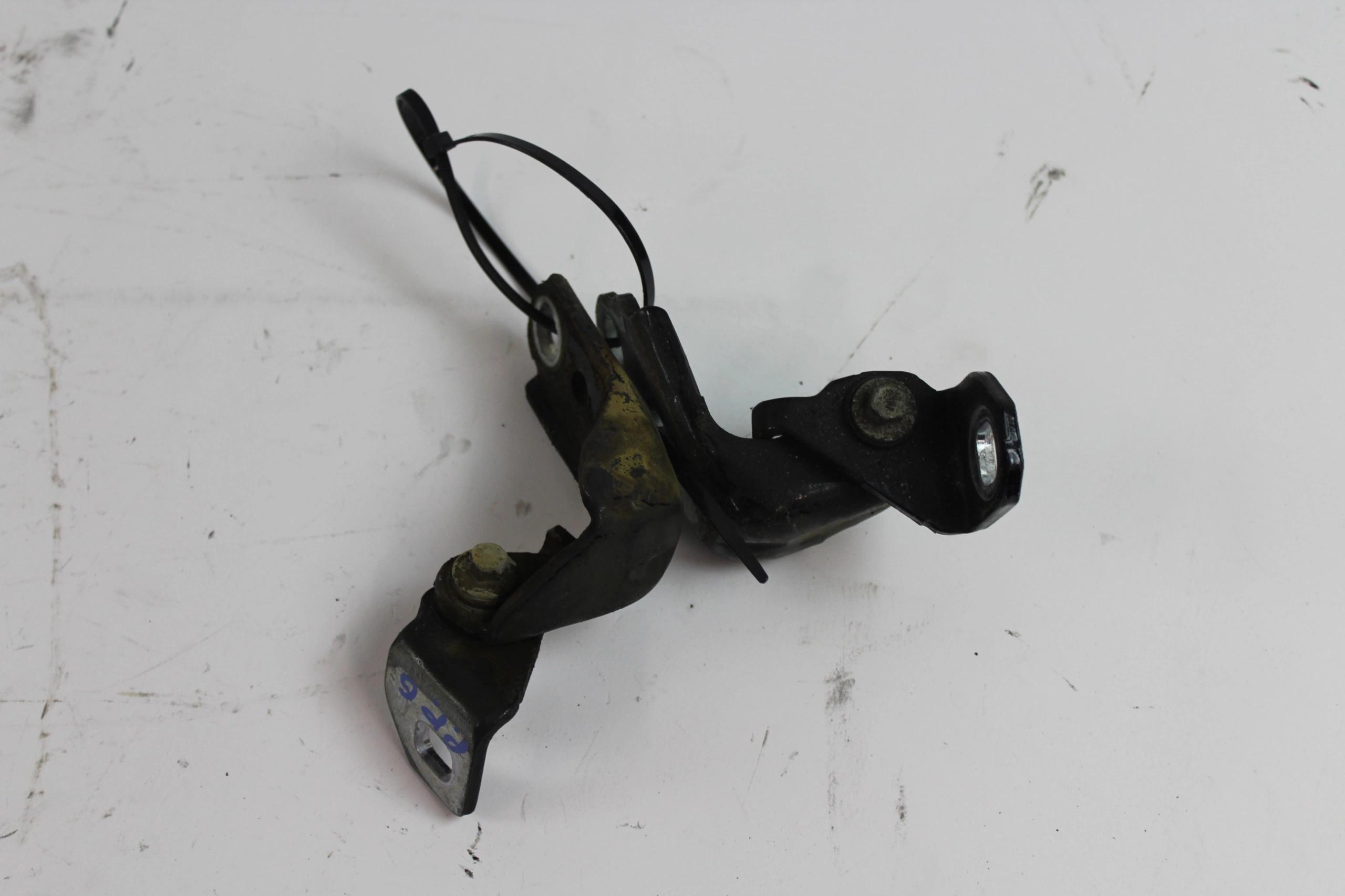 CJ54-R243W06-AB 5734076 - Ford Kuga MK2 передня дверна петля P CJ54-S22810-AC