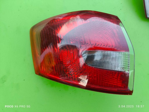 8V41-13405-AH - Ford Kuga Mk1 2010 Задняя задняя лампа
