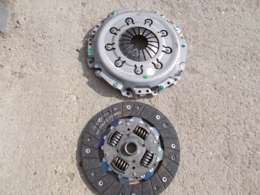 YL84-7563-AA - Зчеплення Ford Maverick 01-03