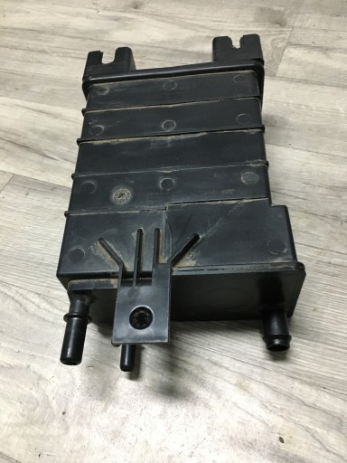 Ford OE J1b1-9E857-AB угольный фильтр