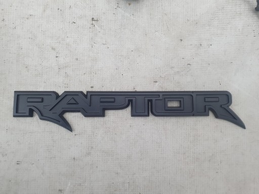 Ford Ranger 6 VI Raptor 22 — эмблема с надписью на лацкане