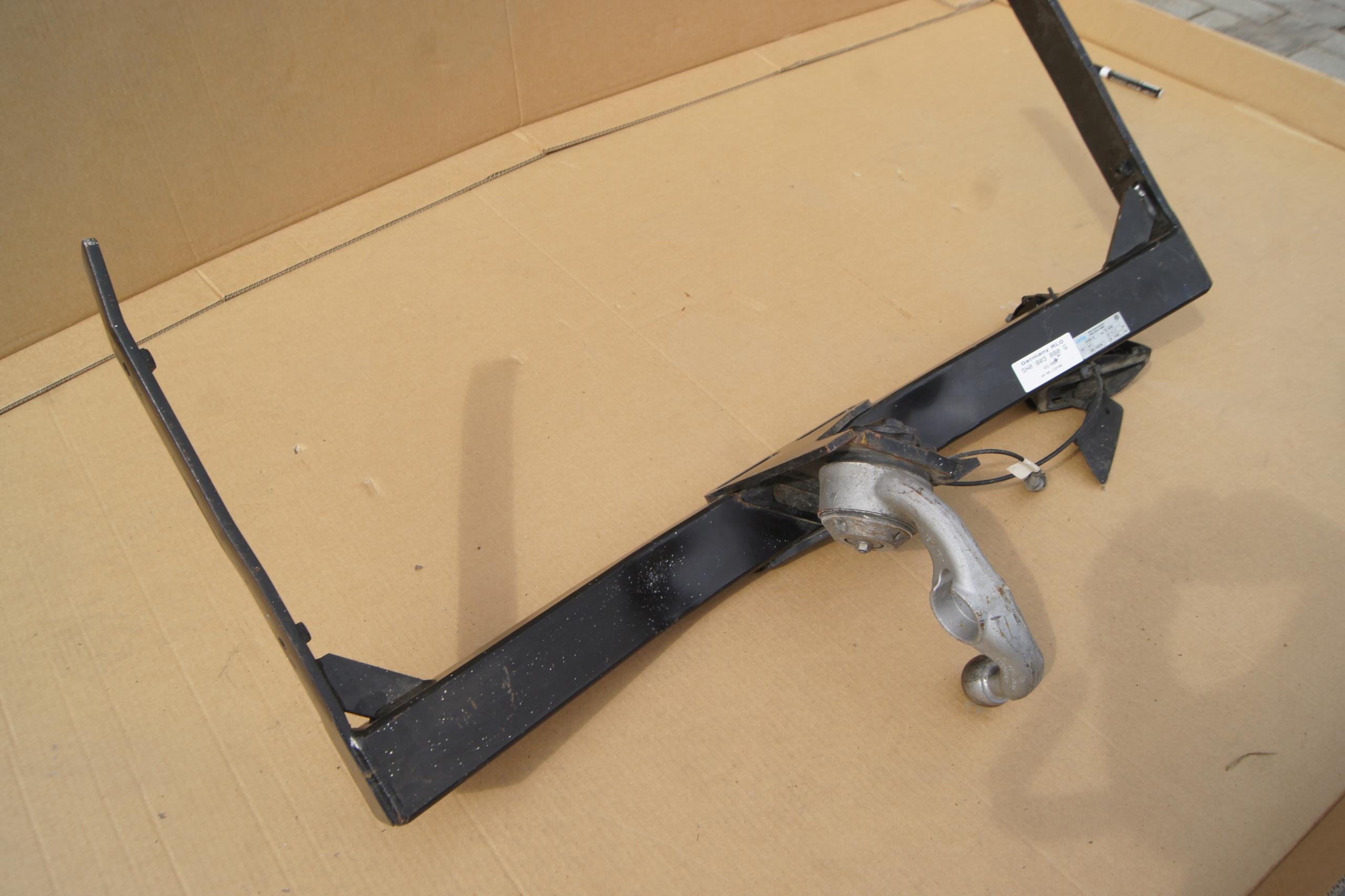 GD TIGUAN 5N0 ОТКИДНОЙ БУКСИРОВОЧНЫЙ КРЮК 5N0803880G