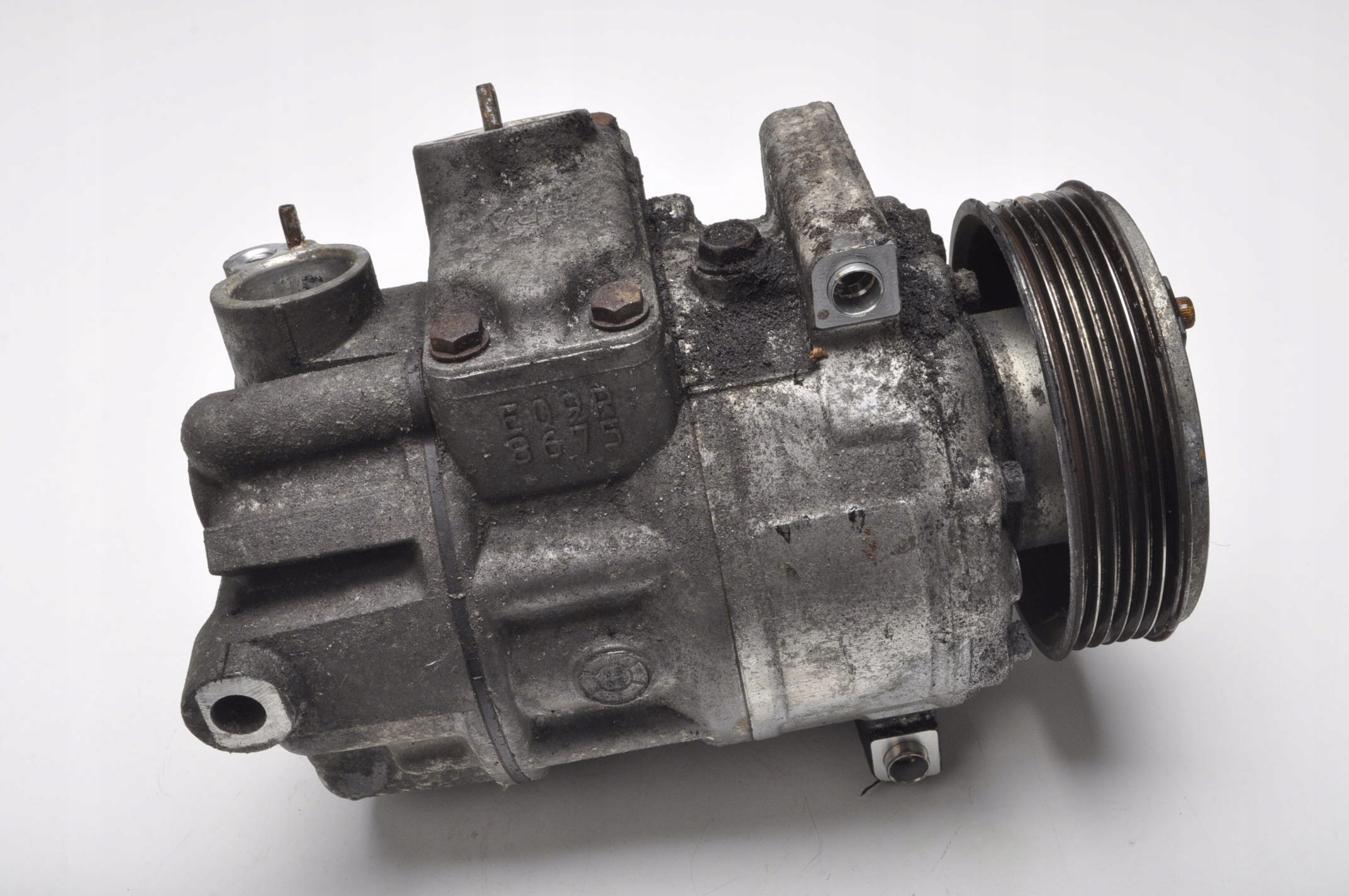 КОМПРЕСОР КОНДИЦІОНЕРА GOLF V 1.9 TDI 1K0820803Q