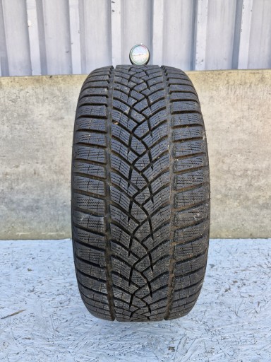 GOODYEAR ULTRAGRIP 235/40R19 96V (99)