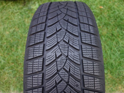 GOODYEAR ULTRAGRIP PERFORMANCE 215/55/18 2020 г.