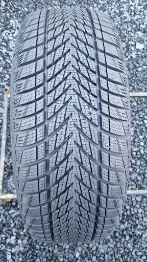 GOODYEAR ULTRAGRIP PERFORMANCE 3 215 50 18