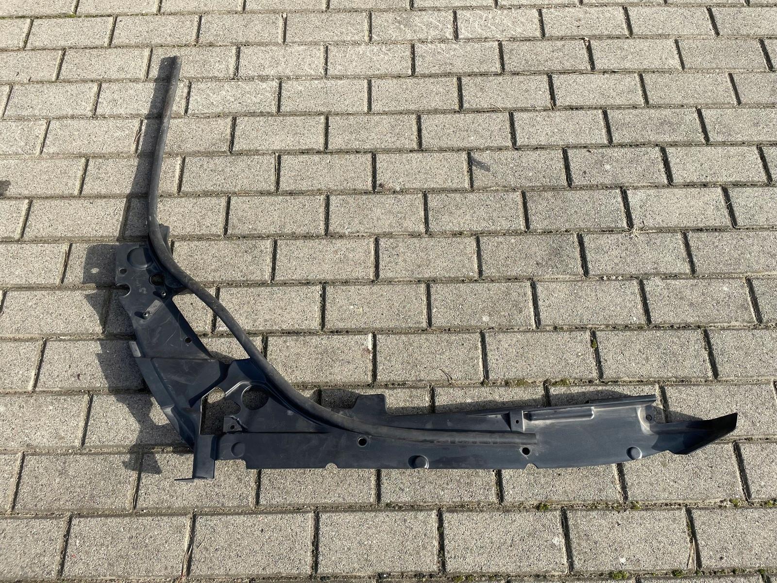 GRAND CHEROKEE WK2 КРИШКА РЕМЕНЯ ЛІВА 68194237AB