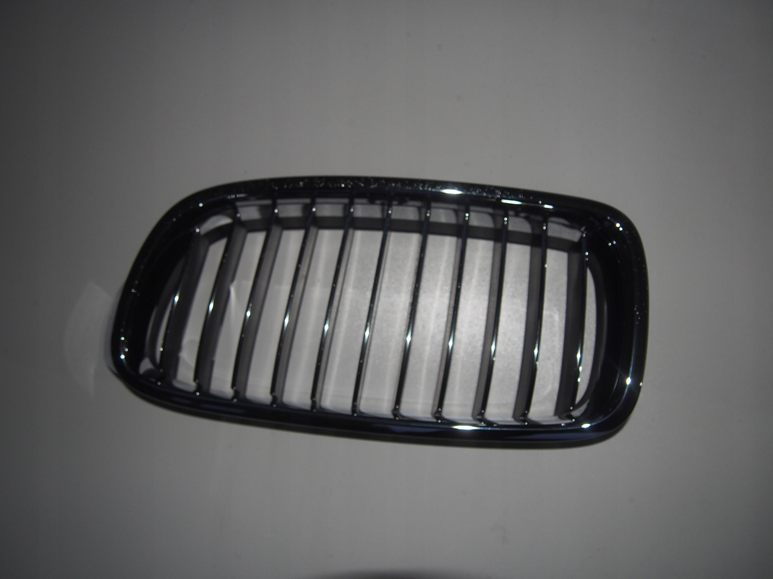 Решетка радиатора л BMW F30 F31 5113 7263481