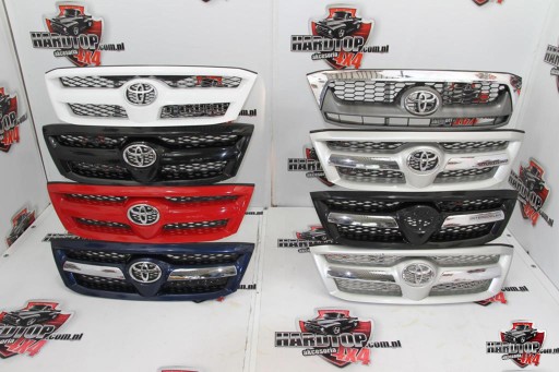 Решітка TOYOTA HILUX 2010+
