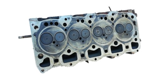 Комплект головки двигателя с клапанами ISUZU 4le2