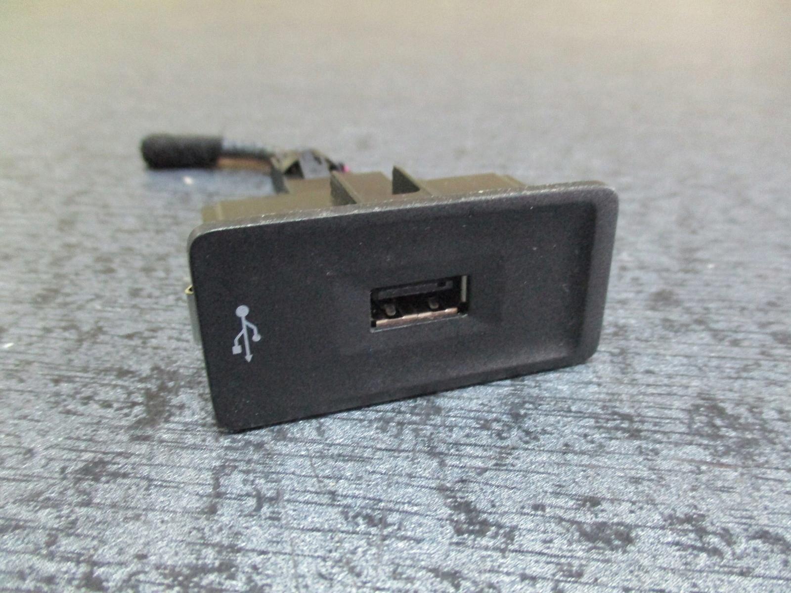 Роз'єм USB порт VW Golf 7 5g0035222k 5q0035726j