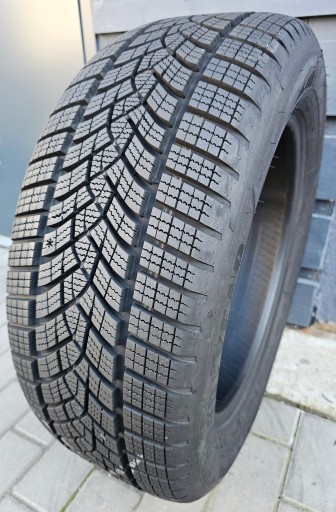 Goodyear Ultra Grip Performance + 225/55R17 101 H BMW