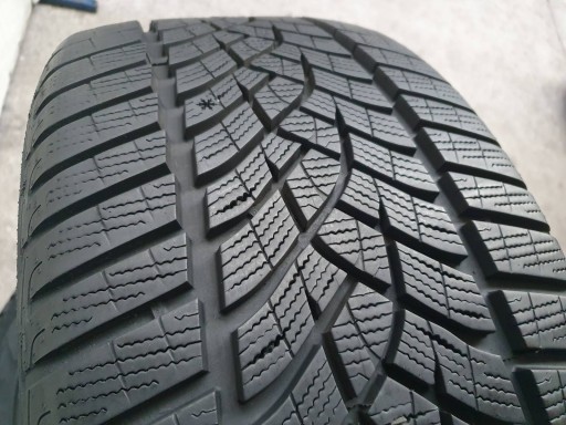 Goodyear Ultra Grip Performance + 235/40r19 7,5 мм