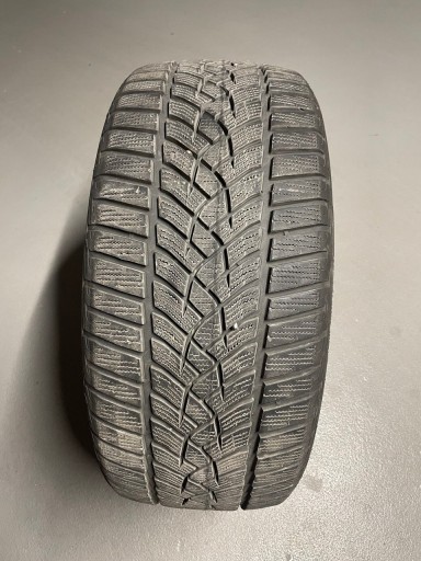 Goodyear Ultra Grip Performance + 245/45R17 99 В