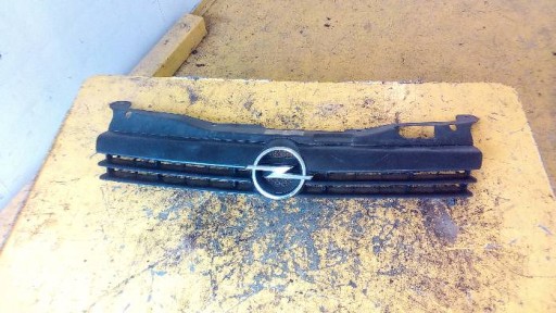 Манекен решітки Opel Astra H III 13108463