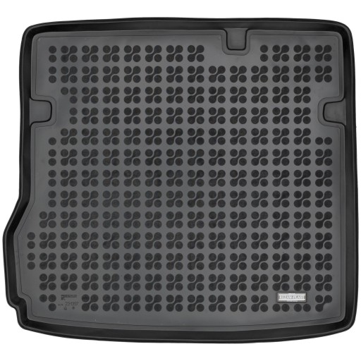 Резиновый автомобильный коврик подходит для Dacia Duster II 4x2 2018 года выпуска.