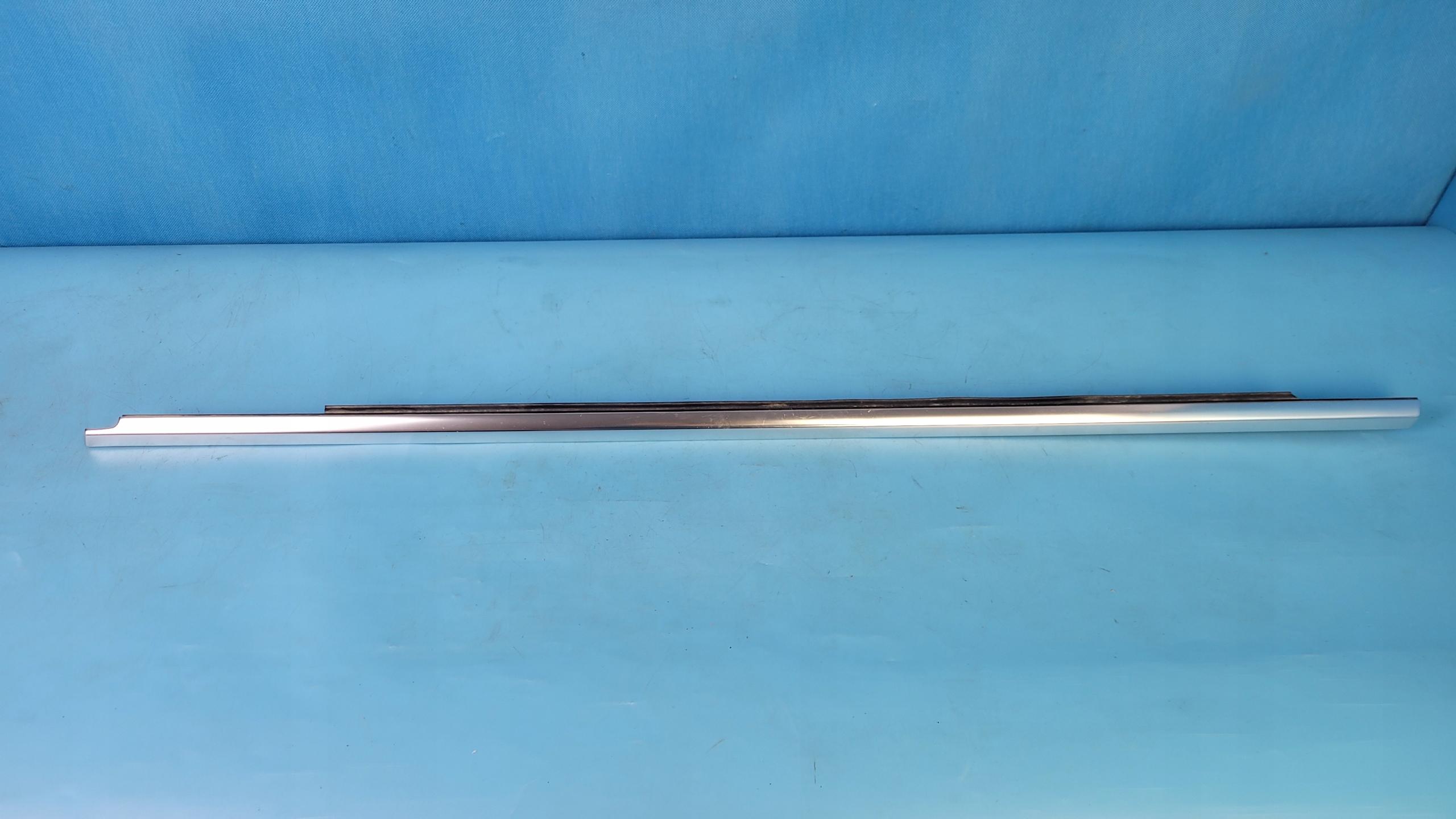 H247 GLA передний левый скребок A2477257100