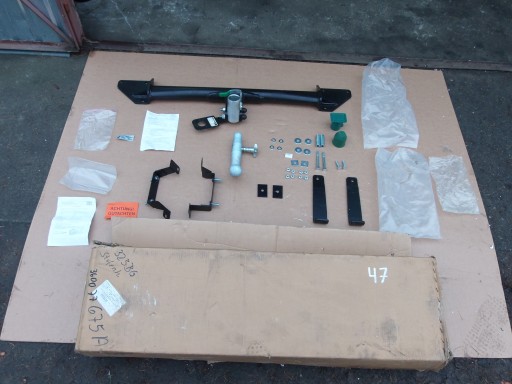 БУКСИРОВОЧНЫЙ КРЮК 3600-77-675A MAZDA 323 89-
