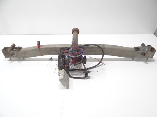 БУКСИРОВОЧНЫЙ КРЮК BMW E39 КОМБИ