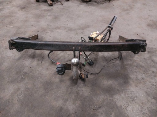 БУКСИРОВОЧНЫЙ КРЮК БЕЗ ПЛАСТИНЫ + ЖГУТ ПРОВОДОВ MERCEDES-BENZ W169 A200