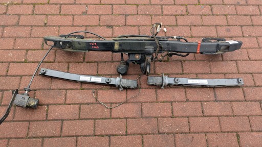 MERCEDES W204 БУКСИРОВОЧНЫЙ КРЮК