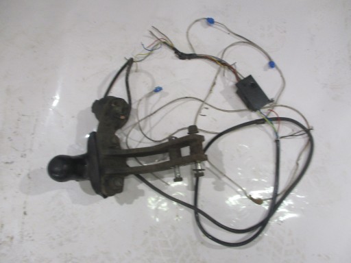 БУКСИРОВОЧНЫЙ КРЮК УСТАНОВКА БУКСИРОВОЧНОЙ ШАРЫ AUDI A4 B8