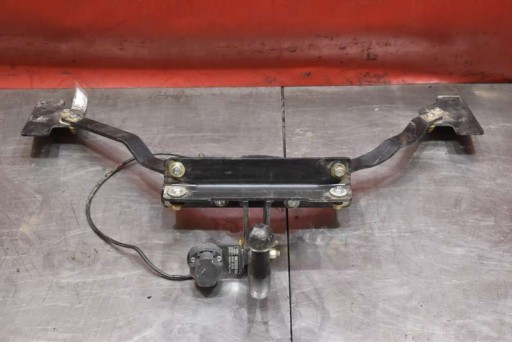 БУКСИРУЮЧИЙ ГАК VOLVO V50 03-11