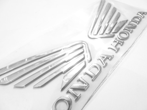 E379-869DC - HONDA CB1000R ЭМБЛЕМЫ НАКЛЕЙКИ НОВЫЕ НА БАК