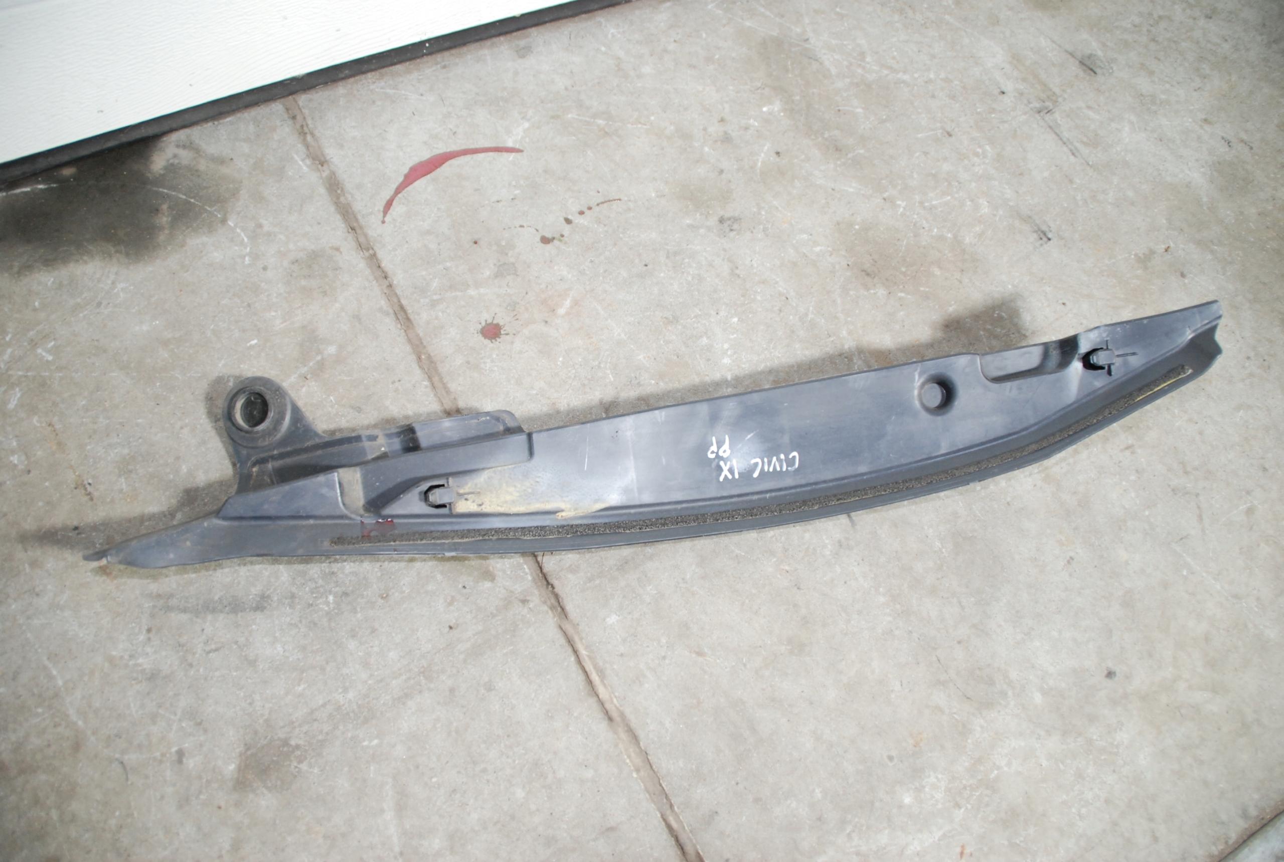 HONDA CIVIC 9 IX БРИЗГОВИКИ ПРАВИЙ