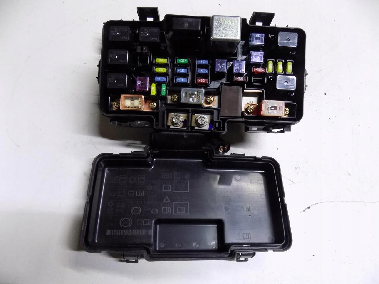 3152reretrg0000df - HONDA CR-V II 2.0 блок предохранителей K20A4