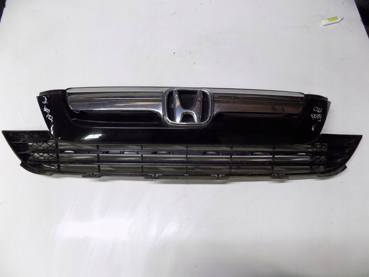 HONDA CR-V III 06-B92P решетка радиатора 71121-SWW-G0