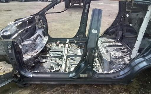01 - HONDA CR-V III ЧВЕРТЬ NH684P РАМА ЛІВА СТІЙКА