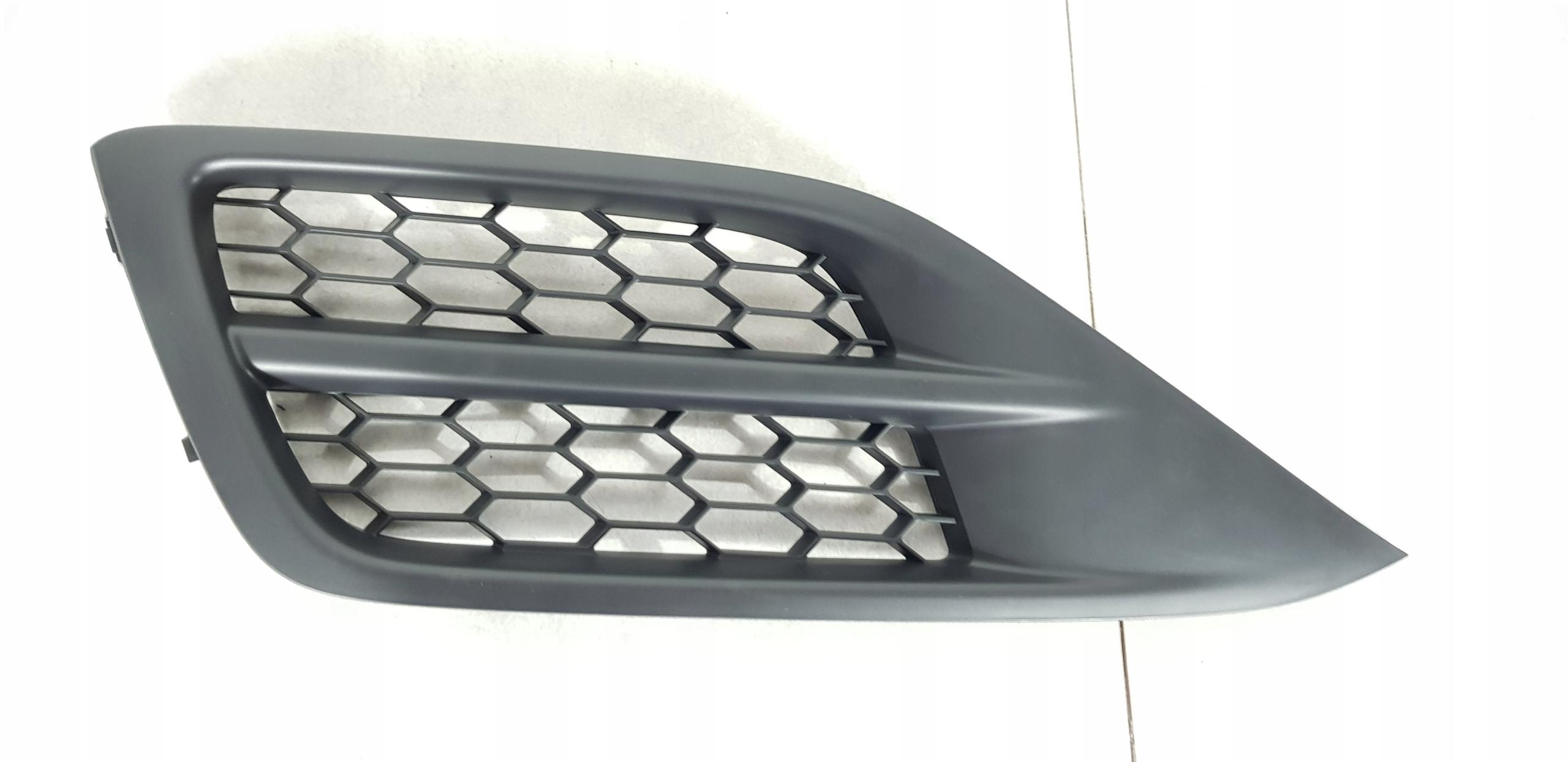 Honda CR-V решетка бампера левая 71108-T1G-G0