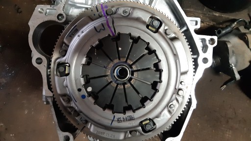 MD742801 - HONDA HRV 15- 1.5 I VTEC НАЖИМНИЙ ДИСК ЗЧЕПЛЕННЯ