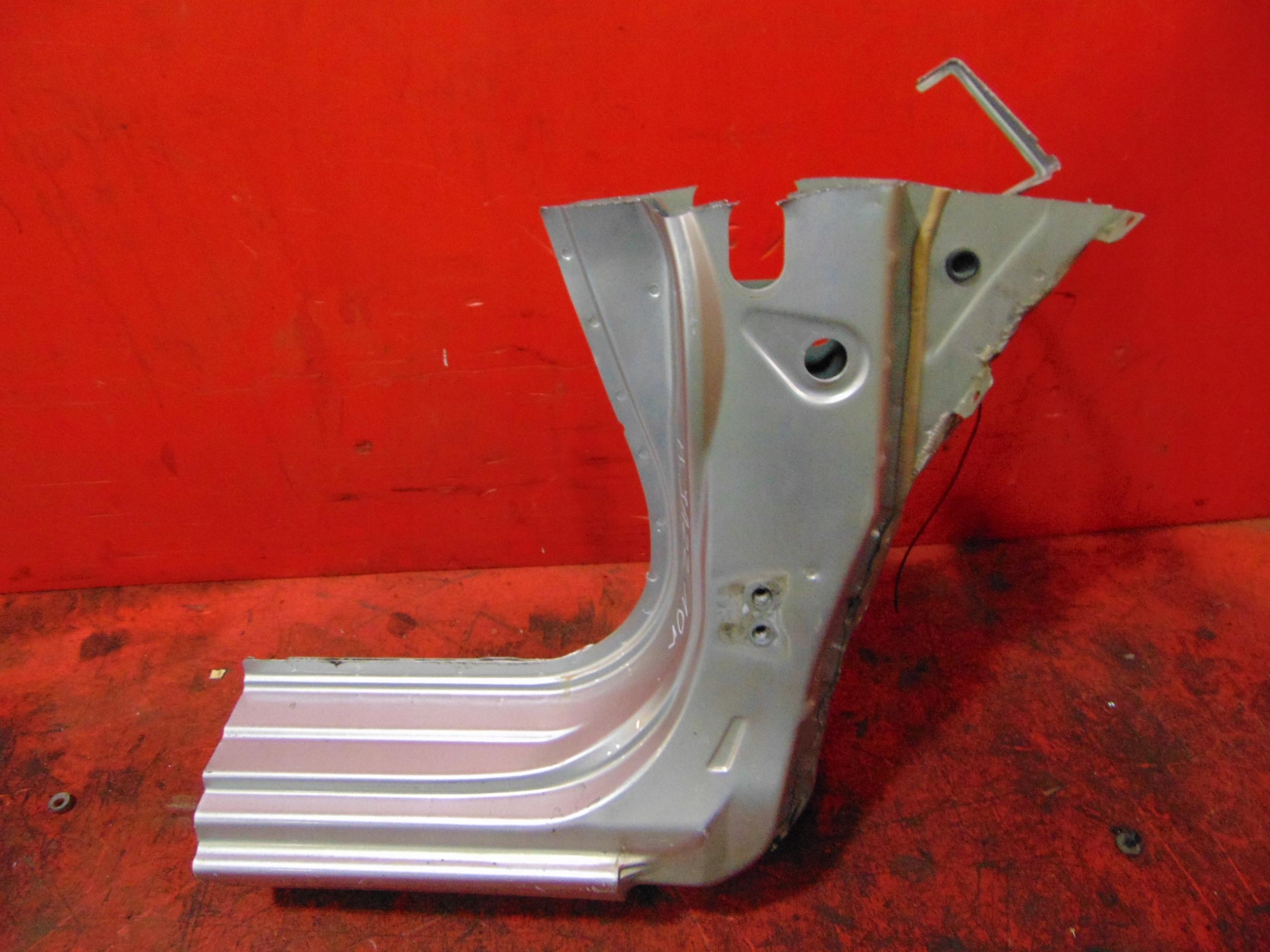 2010 - HONDA JAZZ 3 III 08-14 ПЕРЕДНИЙ ПРАВЫЙ ПОРОГ СТОЙКИ