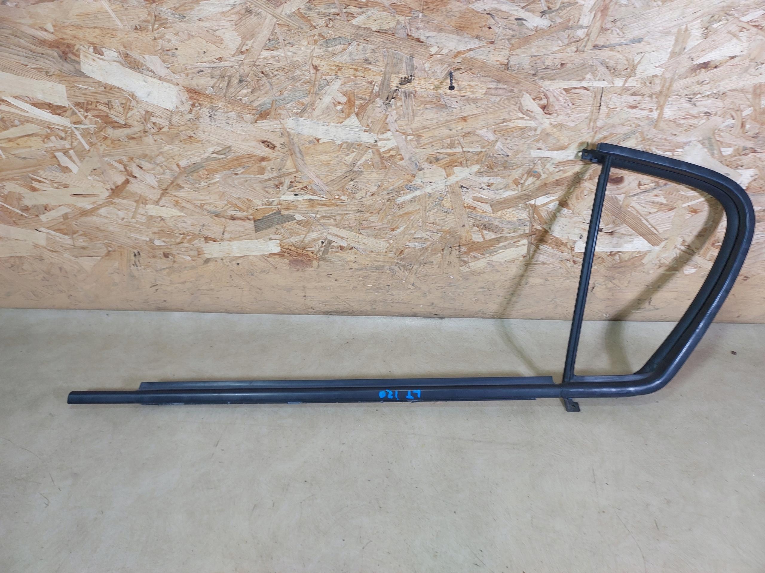 HYUNDAI I20 і задня ліва СКРЕБКОВА смуга 5D