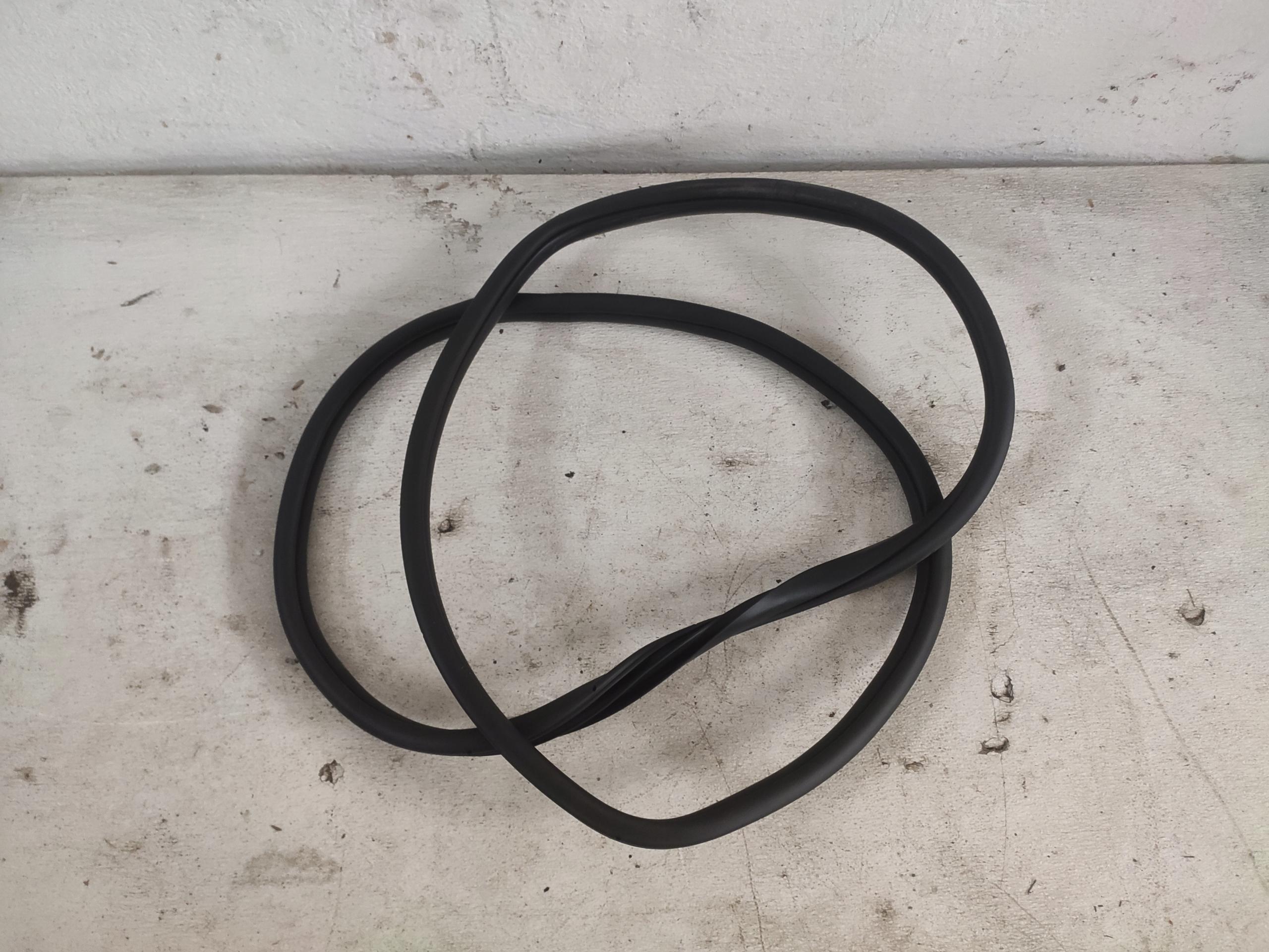 HYUNDAI I20 III 2021 уплотнение двери правый задний