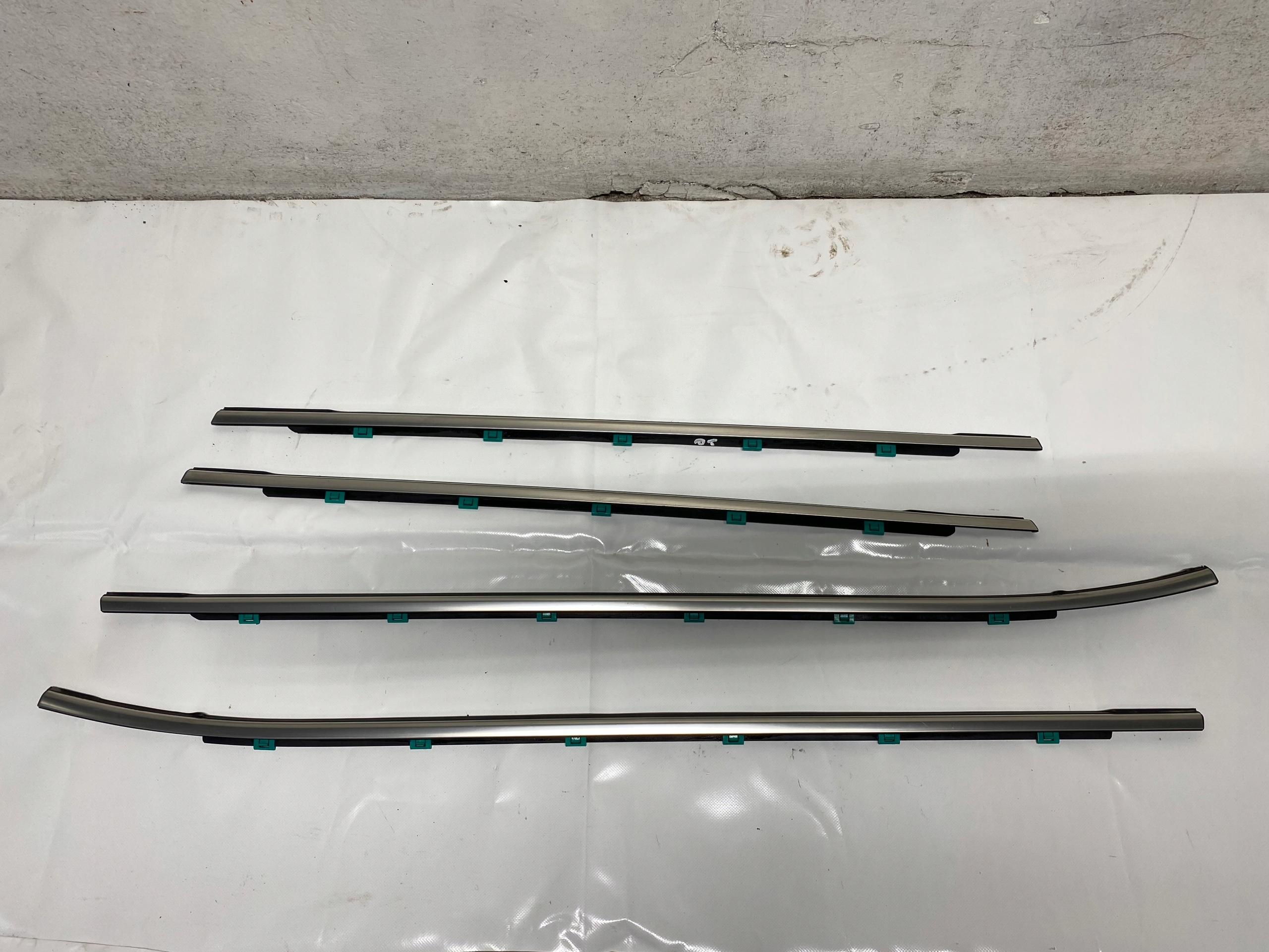 HYUNDAI I30 II HB СКРЕБКОВАЯ полоса хром подоконник