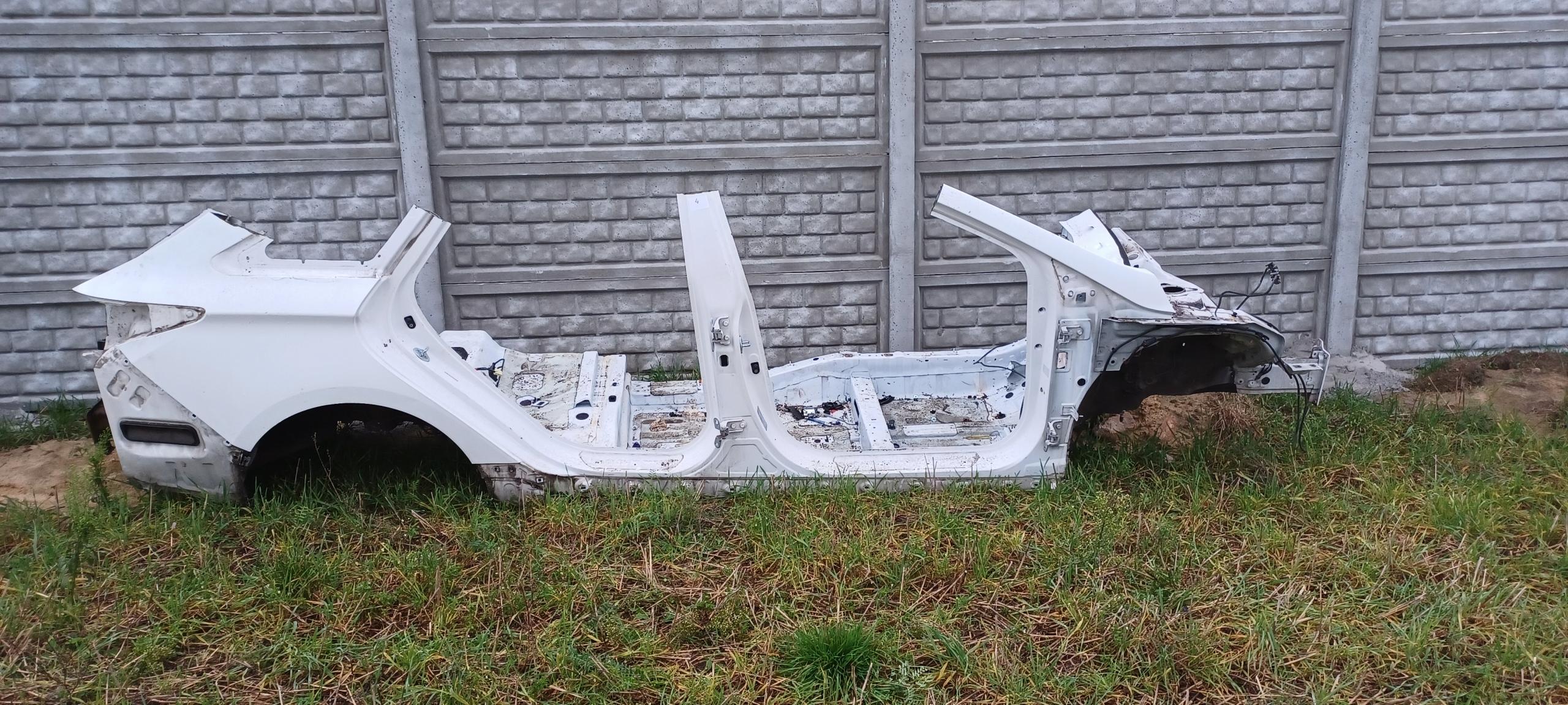 1 - HYUNDAI I40 сторона правый порог столб крыло задний NCW