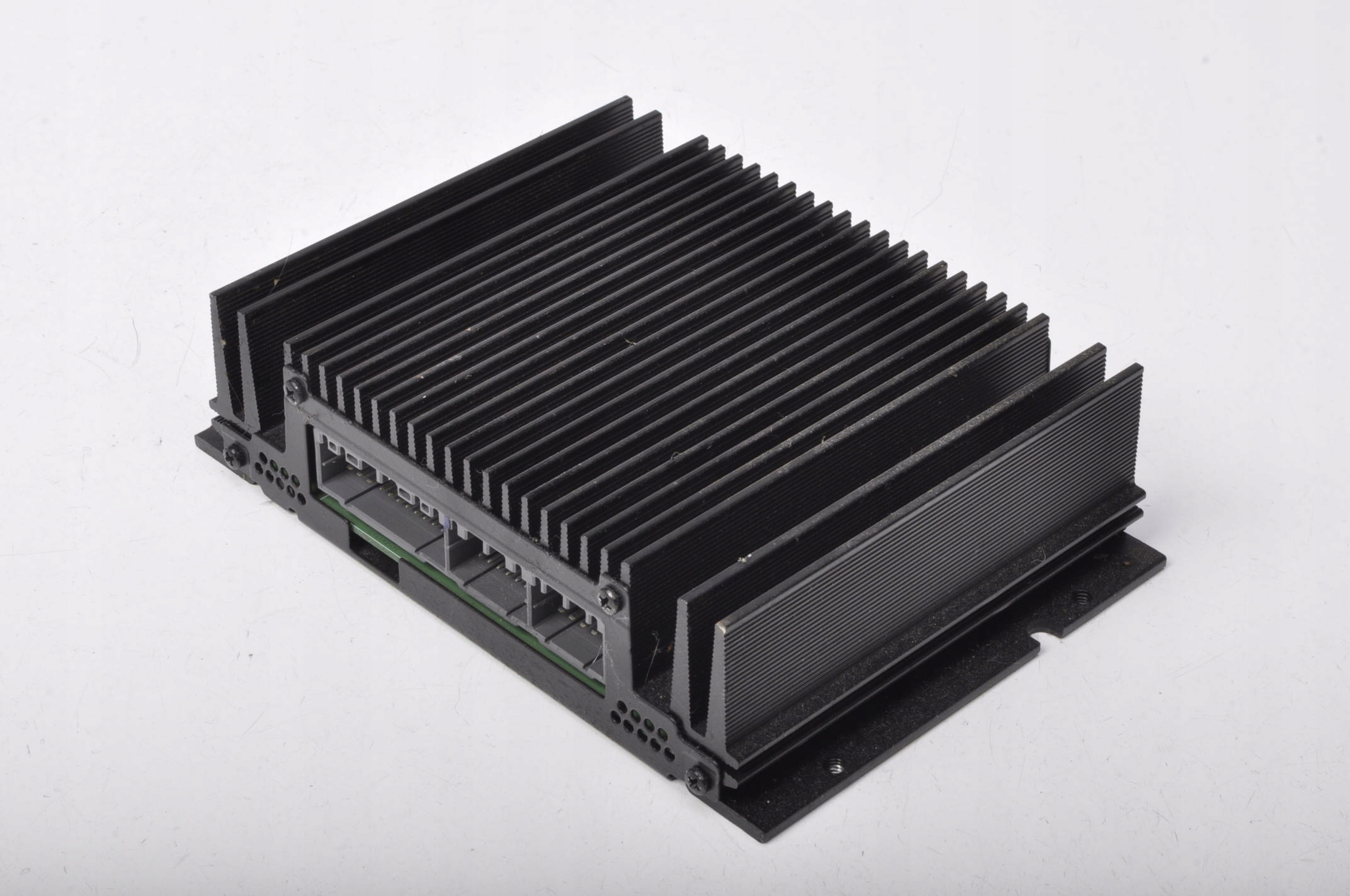 HYUNDAI i40 усилитель радио 963703Z150