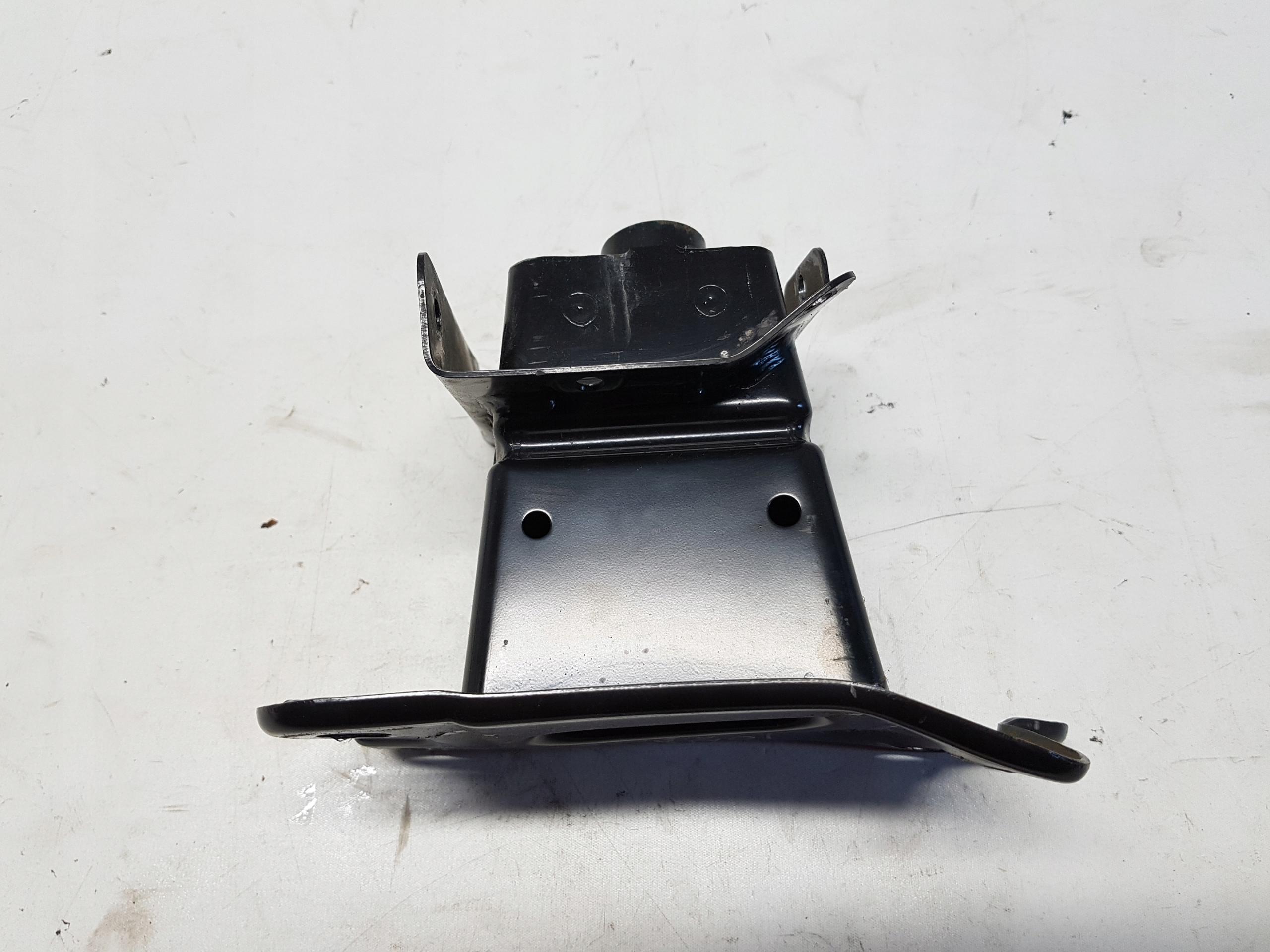 HYUNDAI IONIQ 1.8 H передняя правая зона