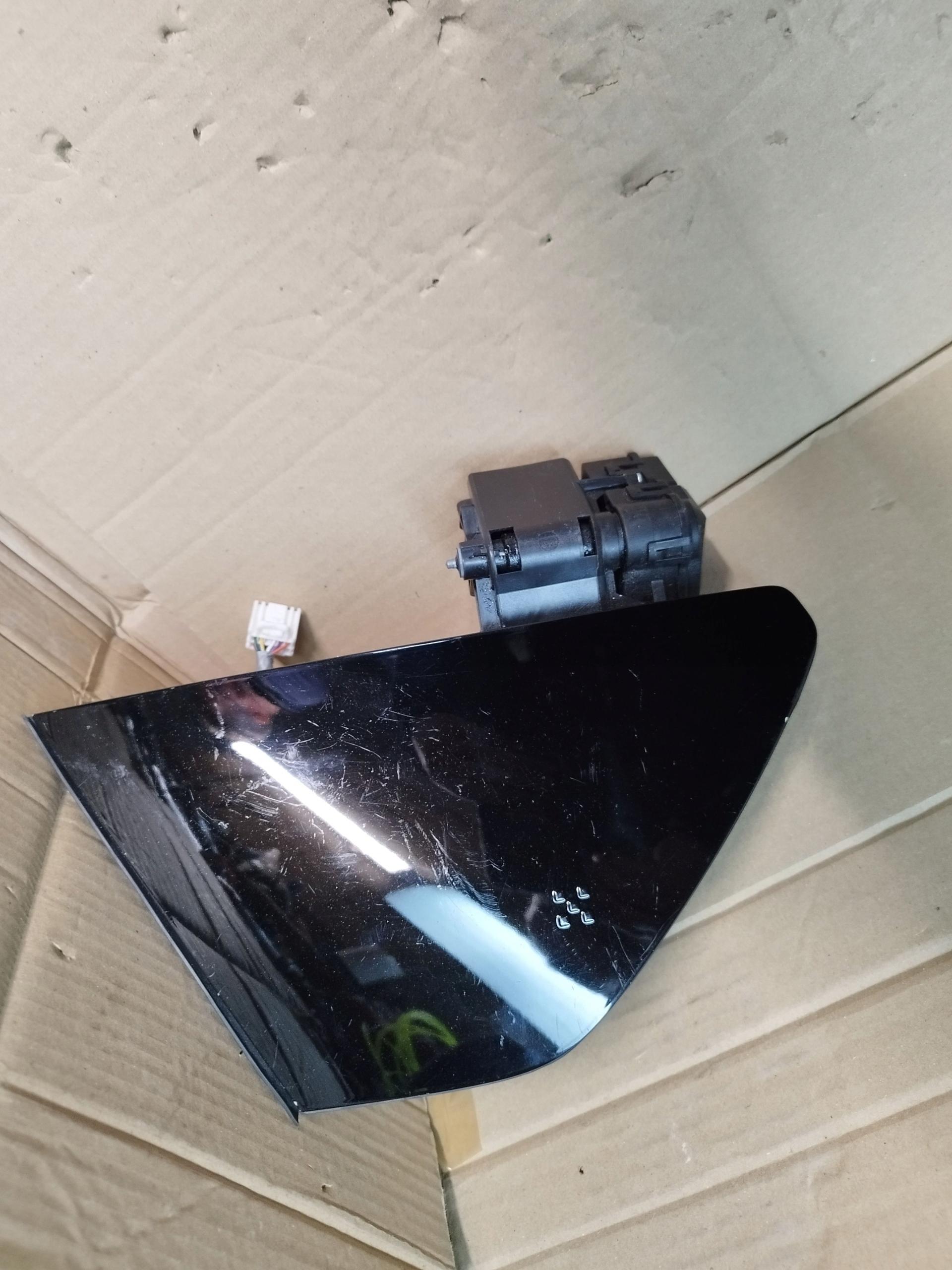 695C0-GI010 - HYUNDAI IONIQ 5 В ОТКИДНАЯ КРЫШКА ЗАРЯДНОЙ РОЗЕТКИ